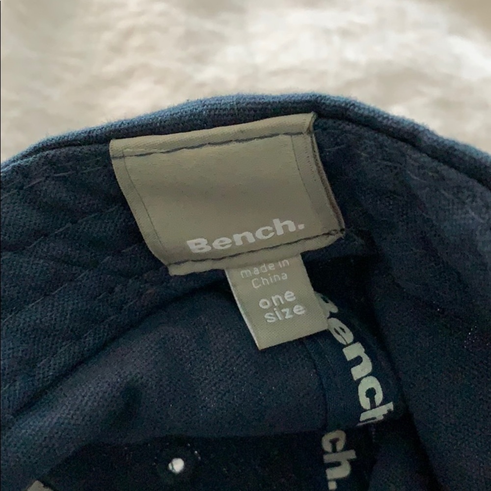 Bench SnapBack - Picture 5 of 5
